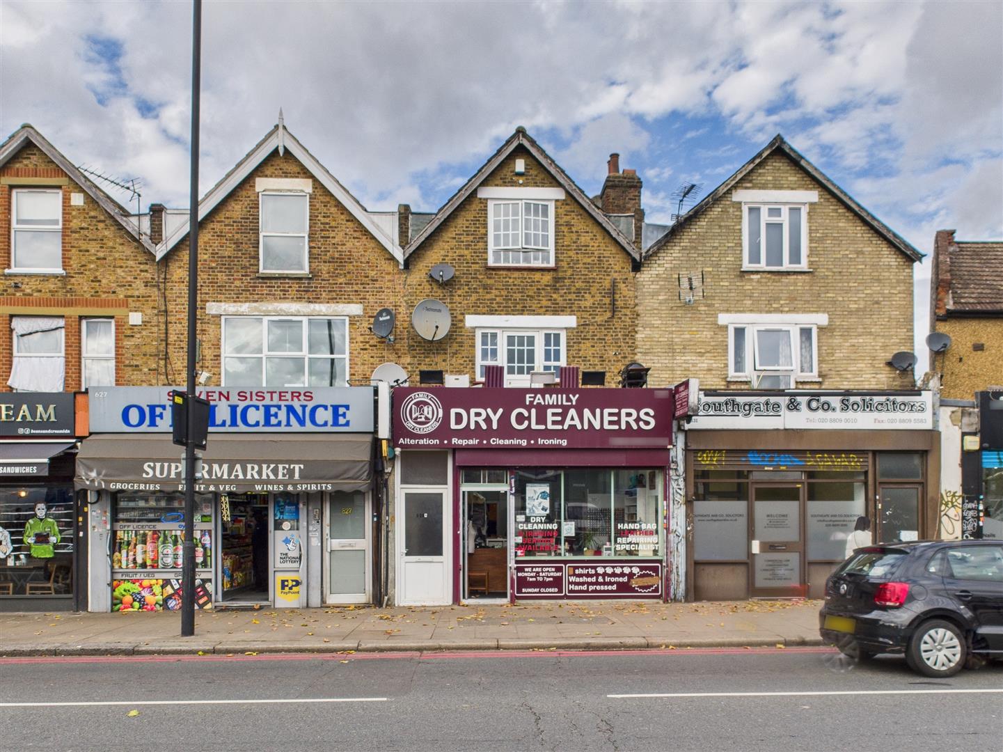 Seven Sisters Road,  Seven Sisters, N15